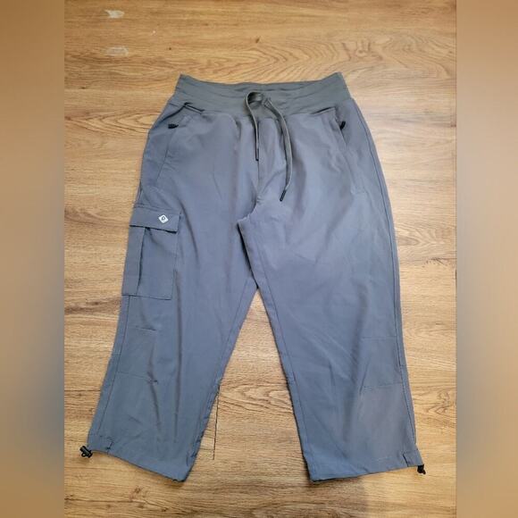 Women's Rlaged Grey Cargo Capri's SZ Medium - Picture 9 of 9